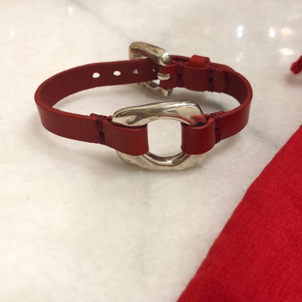 UNOde50 red leather buckle bracelet